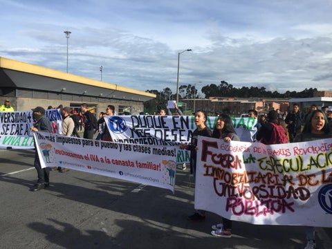 Protesta estudiantes universitarios en Usme