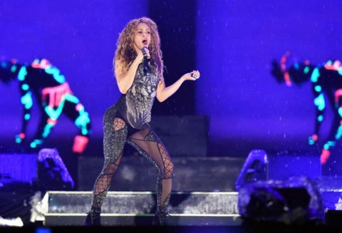 Shakira en su gira del Dorado World Tour