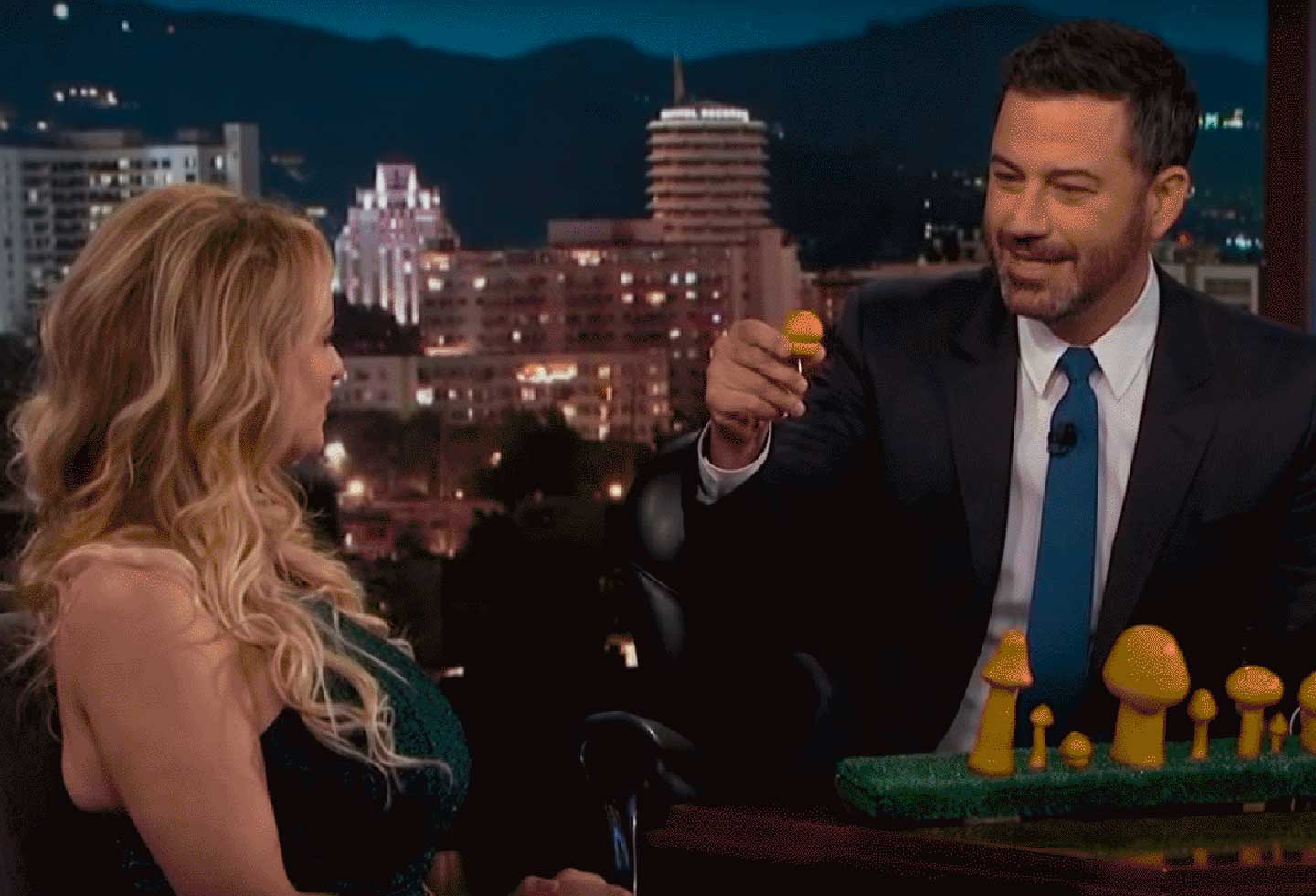 Jimmy Kimmel y Stormy Daniels se burlan de Trump