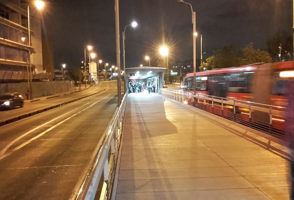 Transmilenio de noche