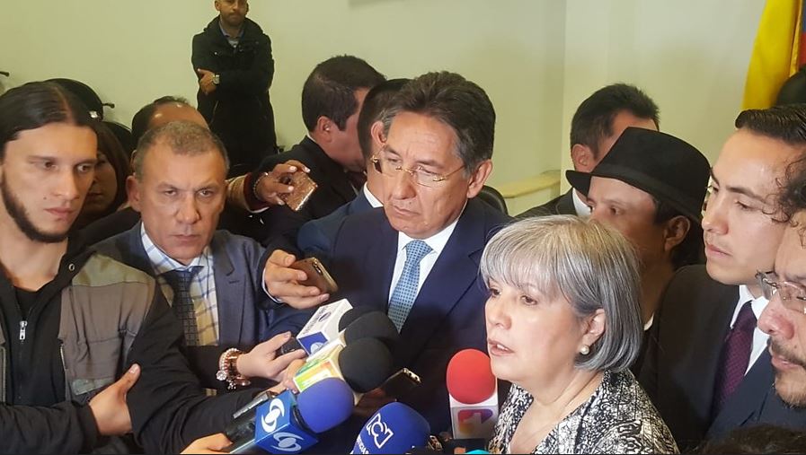 Fiscal Néstor Humberto Martínez y la presidenta de a JEP, Patricia Linares