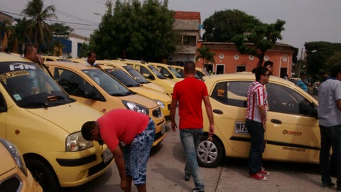 Taxistas rechazan impuesto de Sayco y Acinpro por absurdo