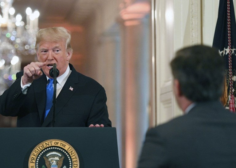 Presidente Donald Trump ataca periodista