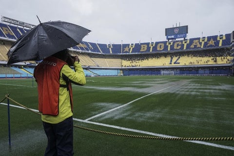 La Bombonera inundada previo a la final de ida entre Boca y River