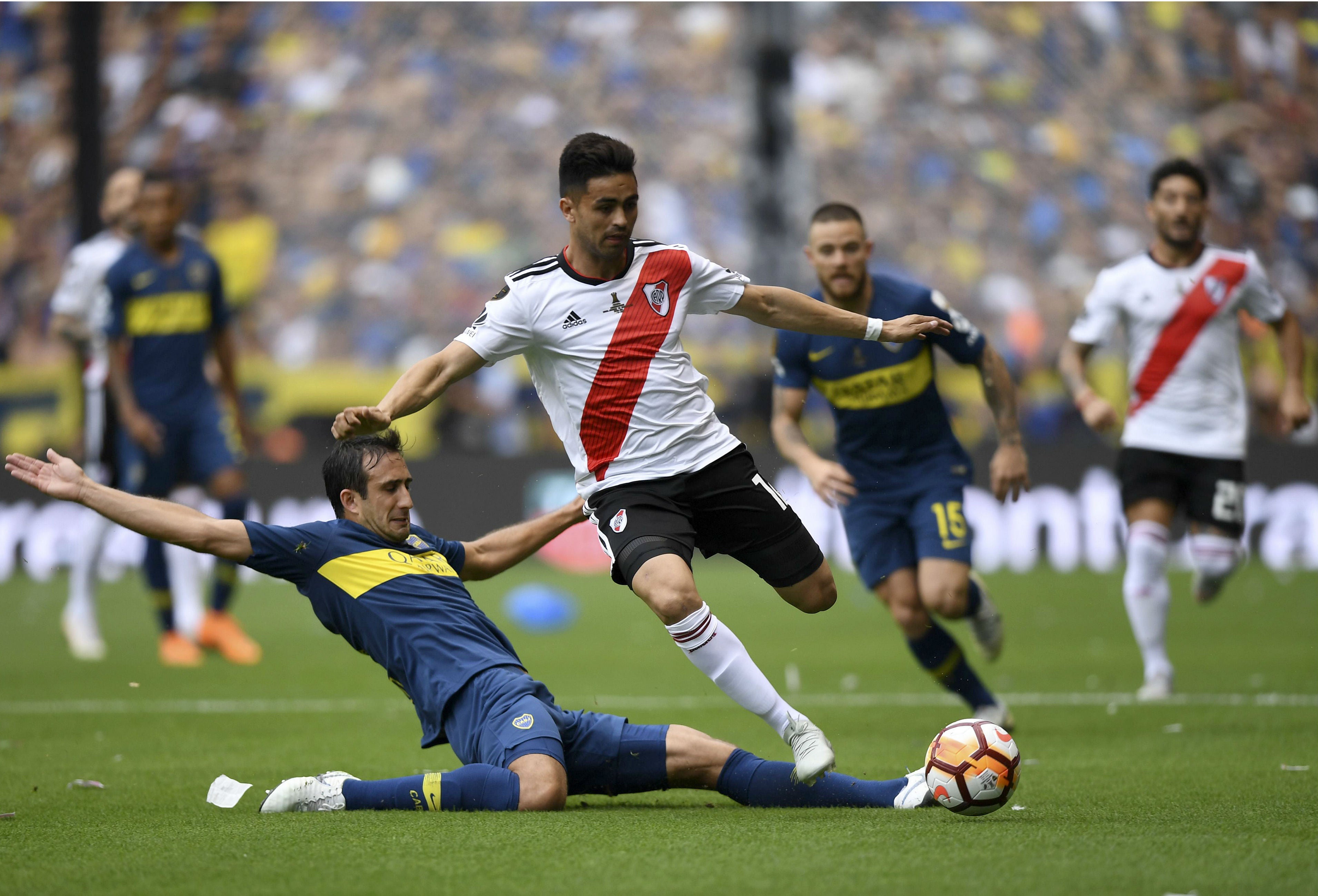 Boca vs River en el estadio La Bombonera.