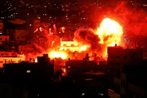 Hamas anuncia un alto el fuego con Israel tras peor escalada de violencia en años.