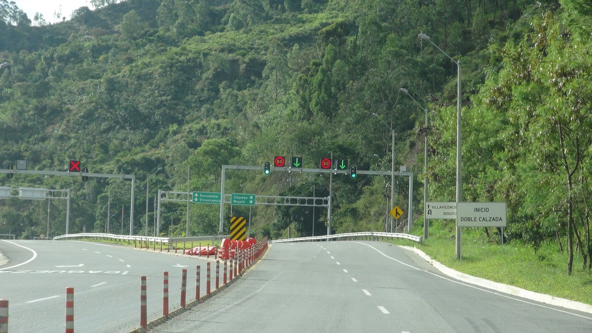 Señalización vía al Llano