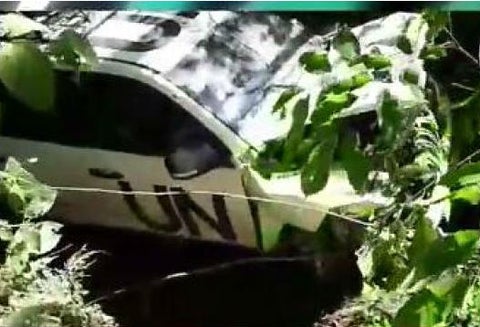 Vehículo de la ONU accidentado.