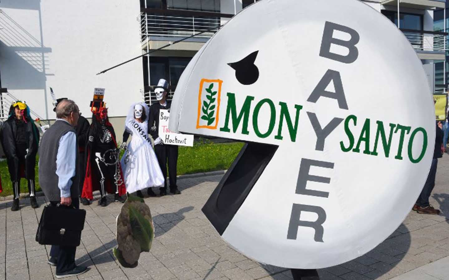 Bayer compró Monsanto por 62.000 millones de dólares