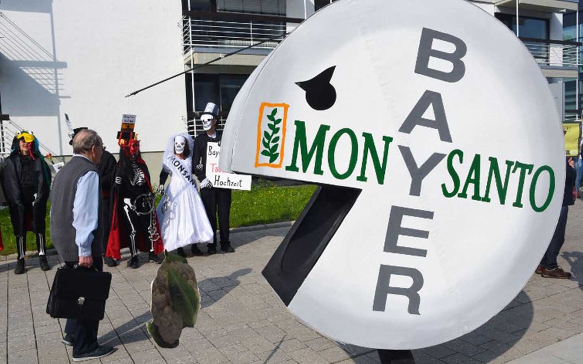Bayer compró Monsanto por 62.000 millones de dólares