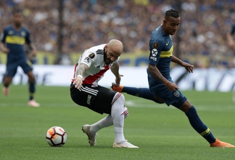 El partido inició con momentos de buen fútbol por parte de ambos equipos.