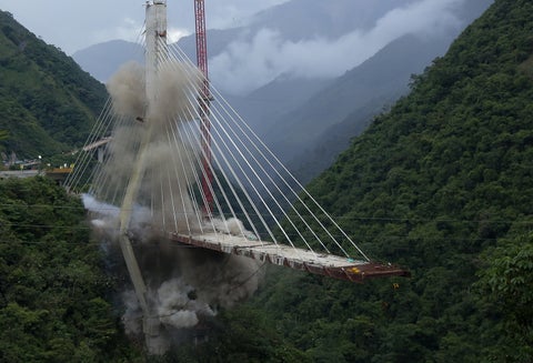 El 11 de julio de 2018, en Guayabetal (Cundinamarca), en la vía Bogotá - Villavicencio, se llevó acabo la implosión de la parte que quedó en pie del colpasado puente de Chirajara. La primera parte se cató el 15 de enero de 2018