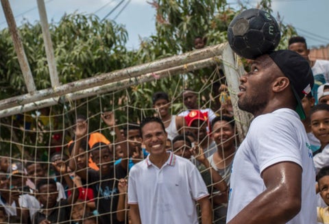 Didier Drogba en su visita a Colombia.