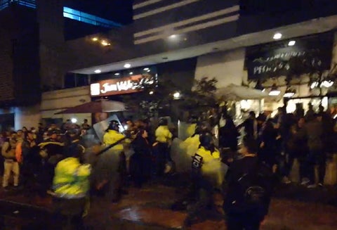 Esmad dispersa a estudiantes