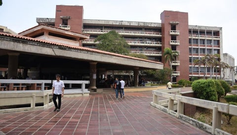 Más de 8 mil estudiantes votaron en contra de retomar las actividades académicas.