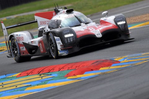 Fernando Alonso sigue líder con su equipo en el Mundial de Resistencia