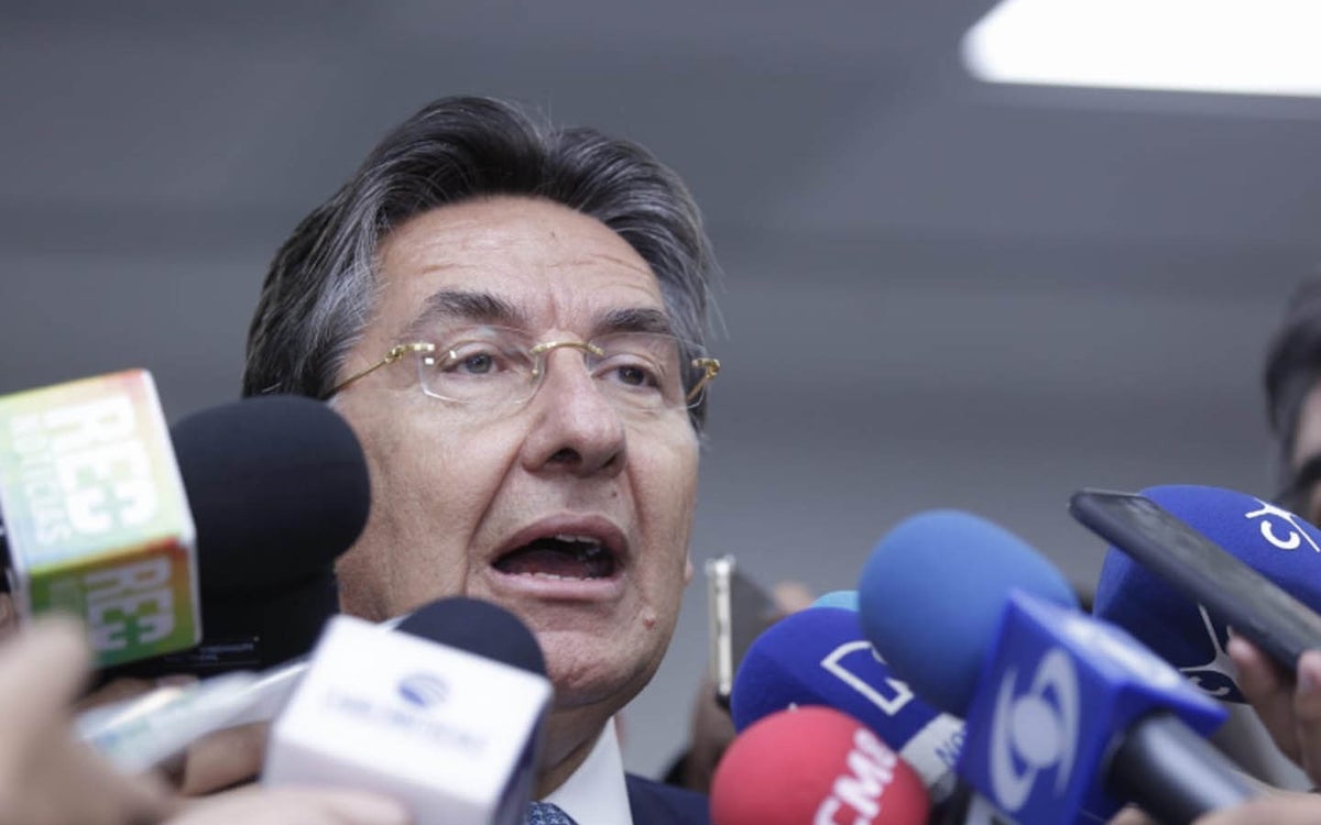 Néstor Humberto Martínez