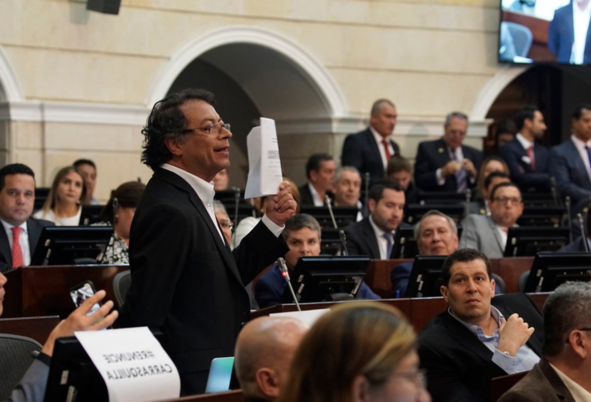 Gustavo Petro, congresista, en el Senado de la República