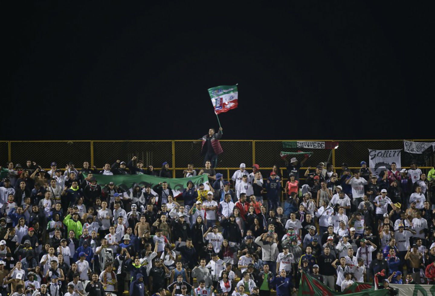 Hinchas del Once Caldas