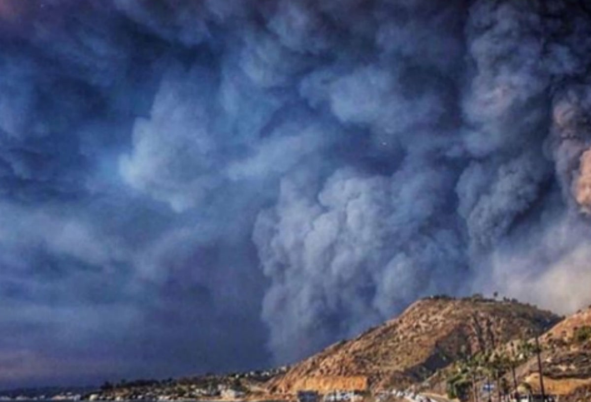 La imagen de los incendios en California publicada por la presentadora Claudia Bahamón