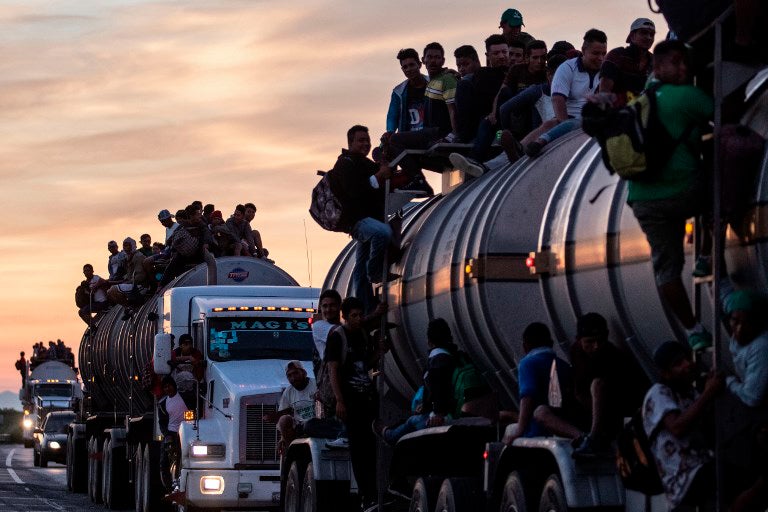 Desde Honduras y México cientos de ciudadanos han emprendido una travesía incierta