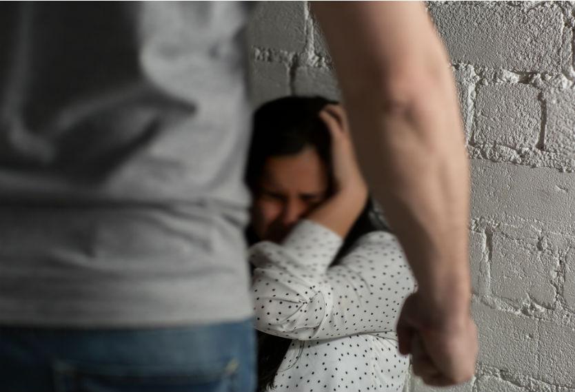 Violencia contra las mujeres