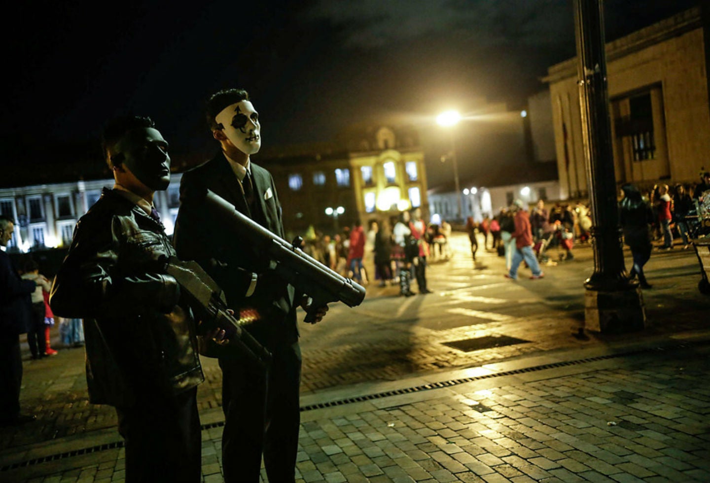 Marcha zombie para protestar por la educación pública