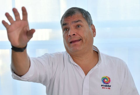 Rafael Correa alega que existe persecución en su contra