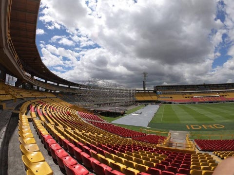 Montaje del concierto de Roger Waters en El Campín de Bogotá