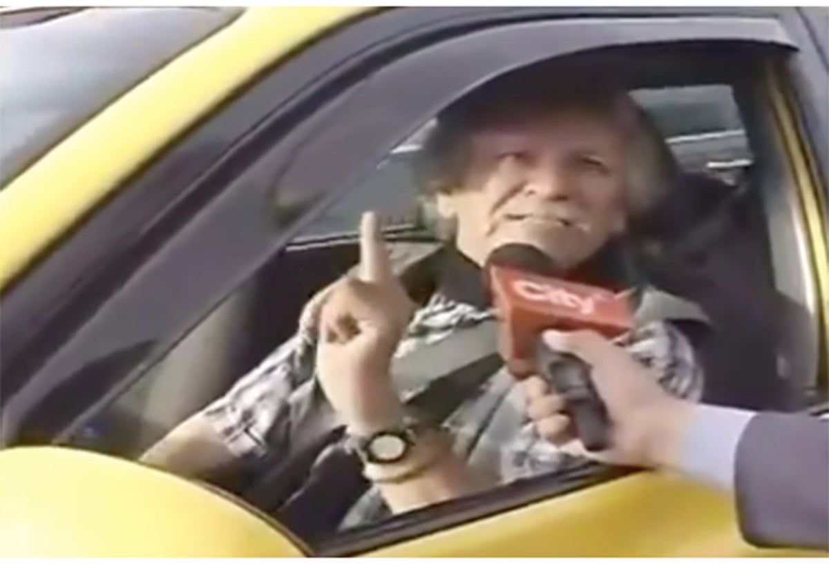 Bernardo Antonio Silva, un taxista afectado por marchas de estudiantes