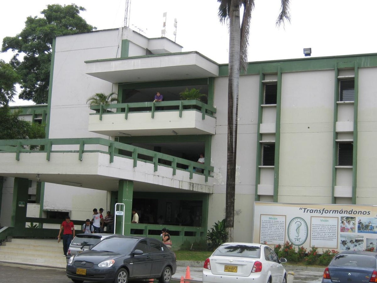Màs de 16 mil estudiantes de la Universidad de Còrdoba afectados tras suspender semestre.