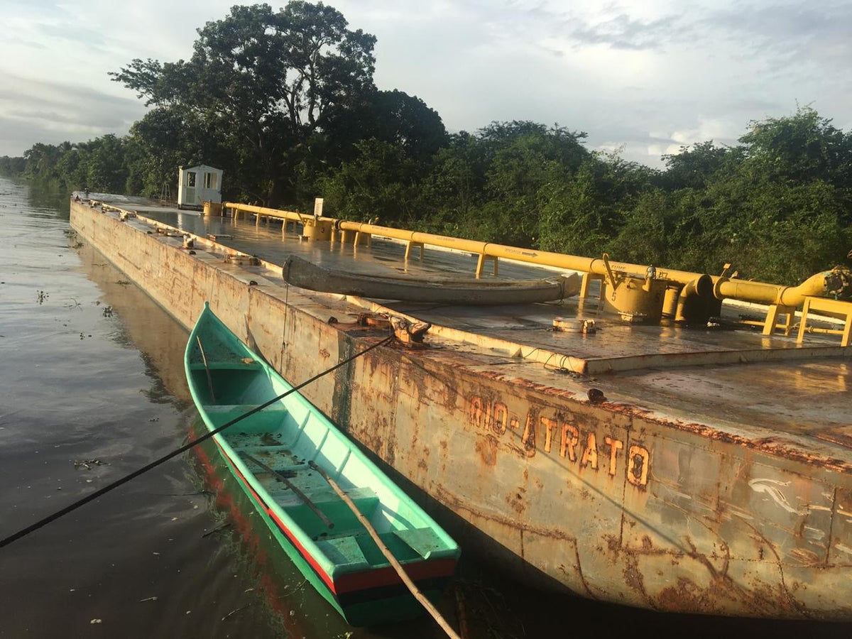 Buzos especializados de la Armada Nacional iniciaron la búsqueda de la persona desaparecida