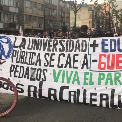 Marcha de estudiantes dejó nuevos disturbios en Bogotá