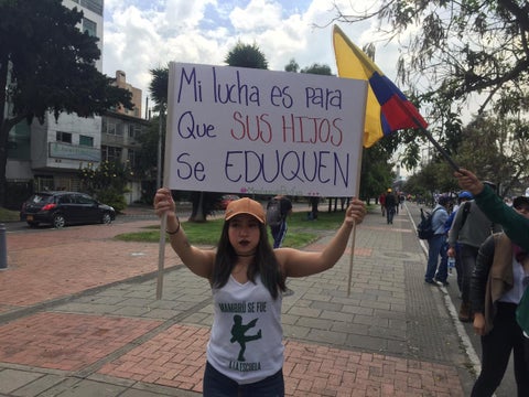 Marcha de estudiantes en Bogotá 1