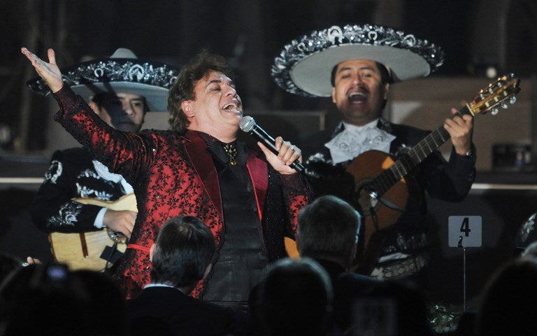 Juan Gabriel en una presentación en Las Vegas, Nevada (2009)