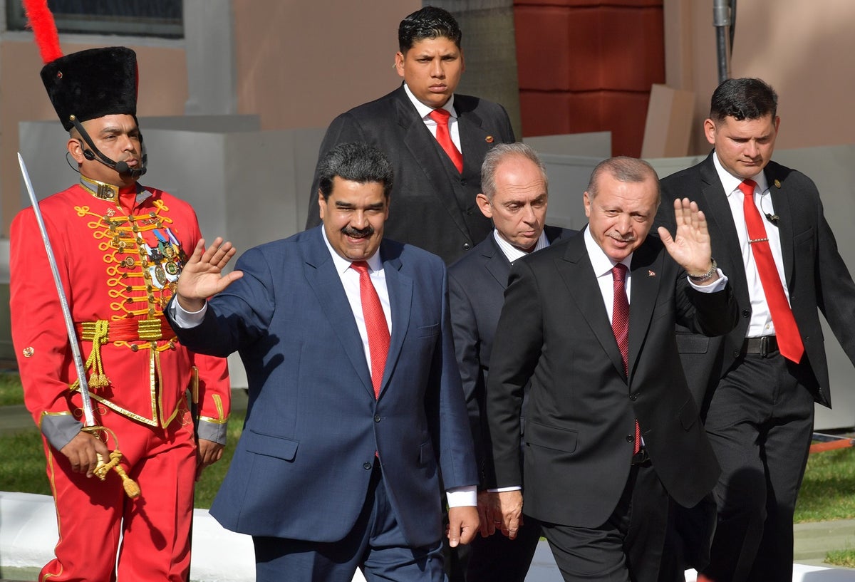 El presidente venezolano Nicolás Maduro y su par turco Recep Tayyip Erdogan.