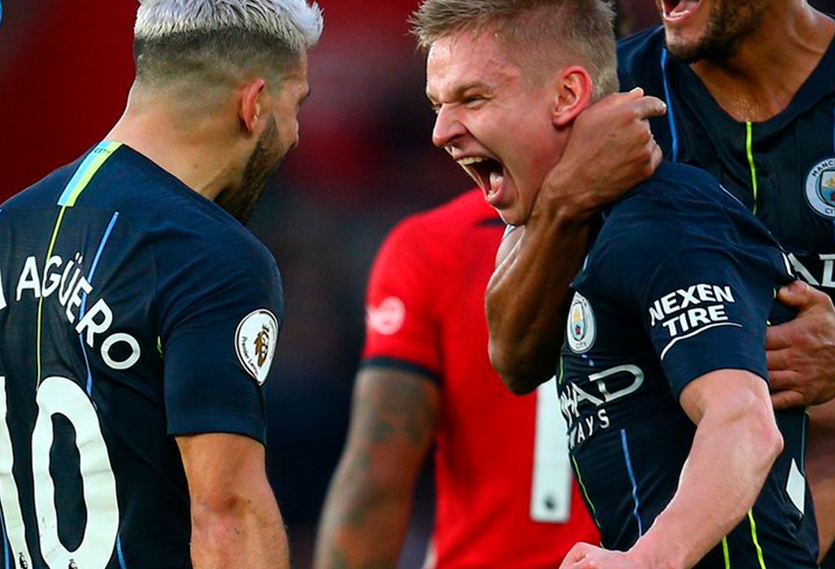 Jugadores del Manchester City celebran una victoria en la Premier League