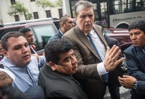 Alan García, expresidente de Perú, llegando a la Fiscalía en Lima, el 15 de noviembre de 2018