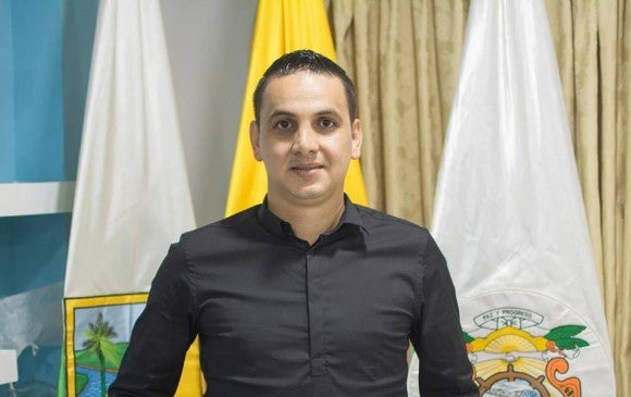 Alcalde de Puerto Berrío, Jaime Cañas, fue capturado haciendo disparos al aire