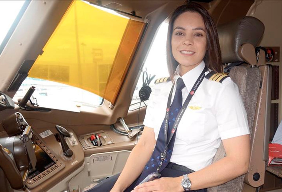La piloto colombiana Alejandra María Gómez Rozo, de 32 años de edad