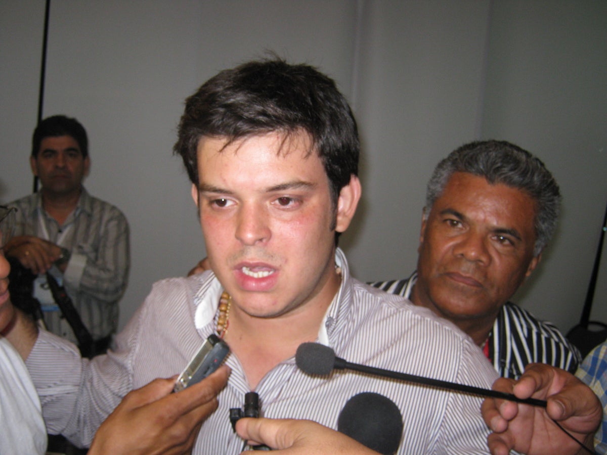 Alejandro Lyons de la Espriella se entregó en principios del pasado mes de noviembre .