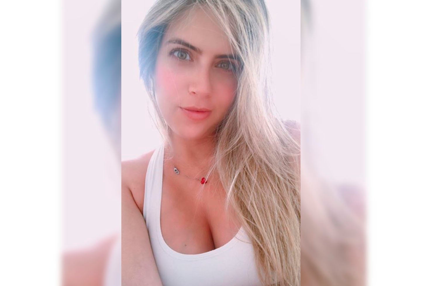 La modelo publicó la primera imagen de su recién nacida.