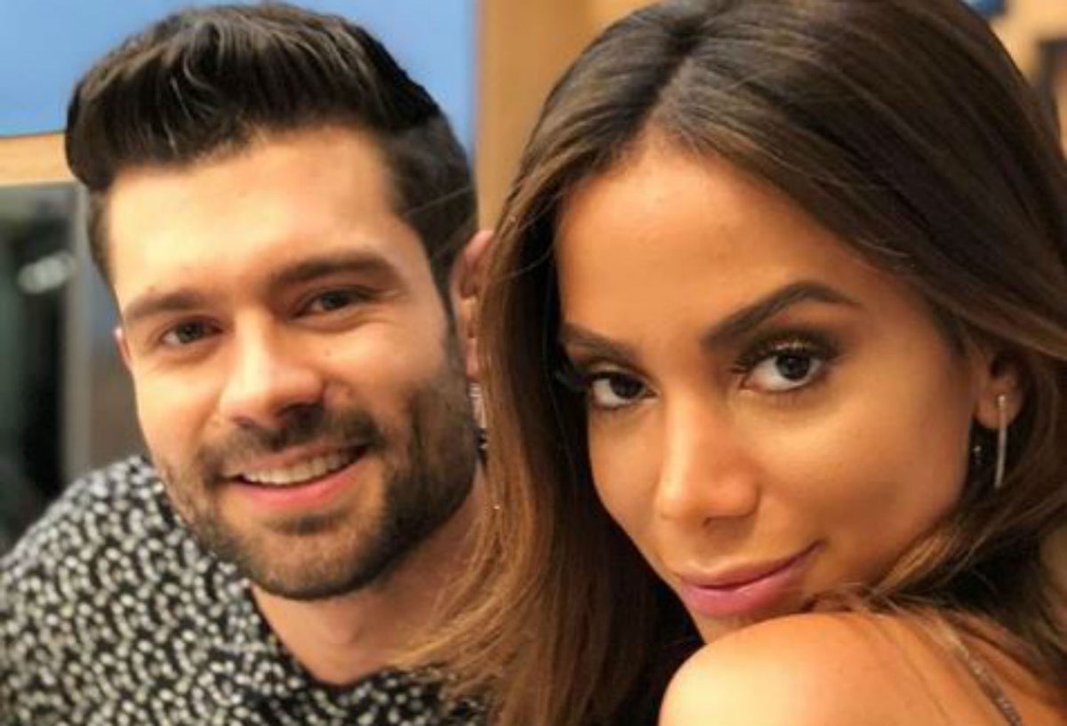 Anitta y Juan Diego Vanegas se besaron en El Desayuno
