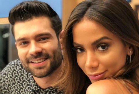 Anitta y Juan Diego Vanegas se besaron en El Desayuno