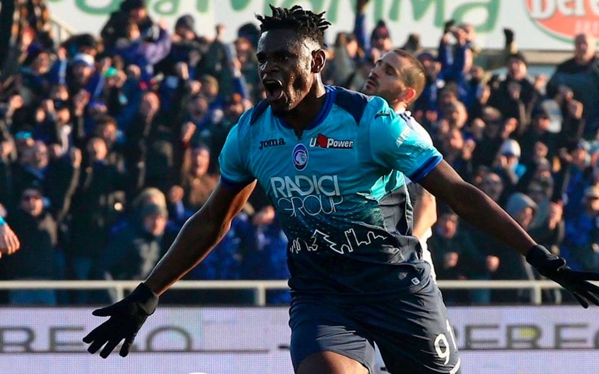 Duvan Zapata anota con el Atalanta