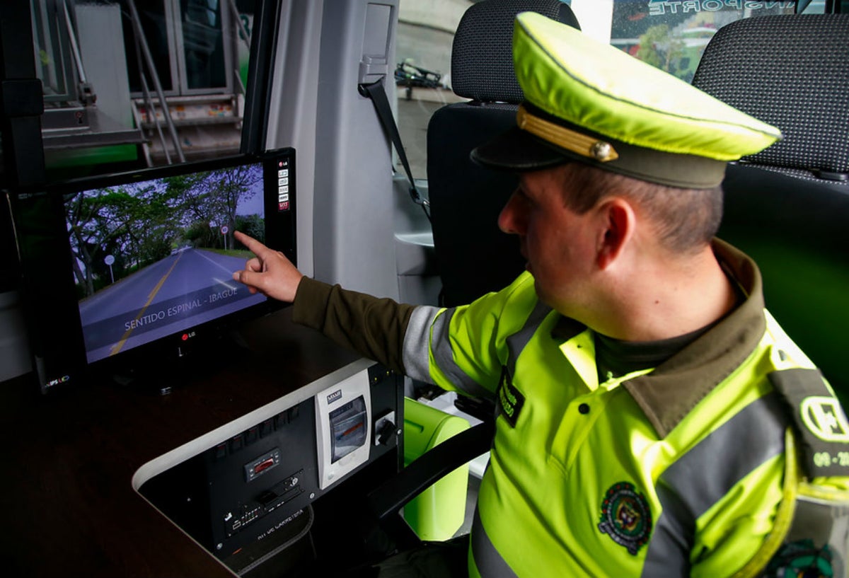 Las fotomultas serán validadas por un agente de tránsito para imponer el comparendo.