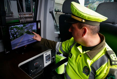 Las fotomultas serán validadas por un agente de tránsito para imponer el comparendo.