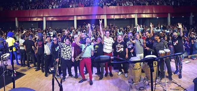 Los Auténticos Decadentes