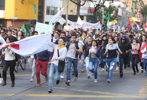 Estudiantes salieron una vez más a las calles para pedirle al Gobierno por presupuesto para la educación.