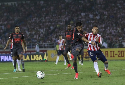 Atlético Júnior y Medellín en el partido de ida de la final de la Liga Águila, el 8 de diciembre en Barranquilla